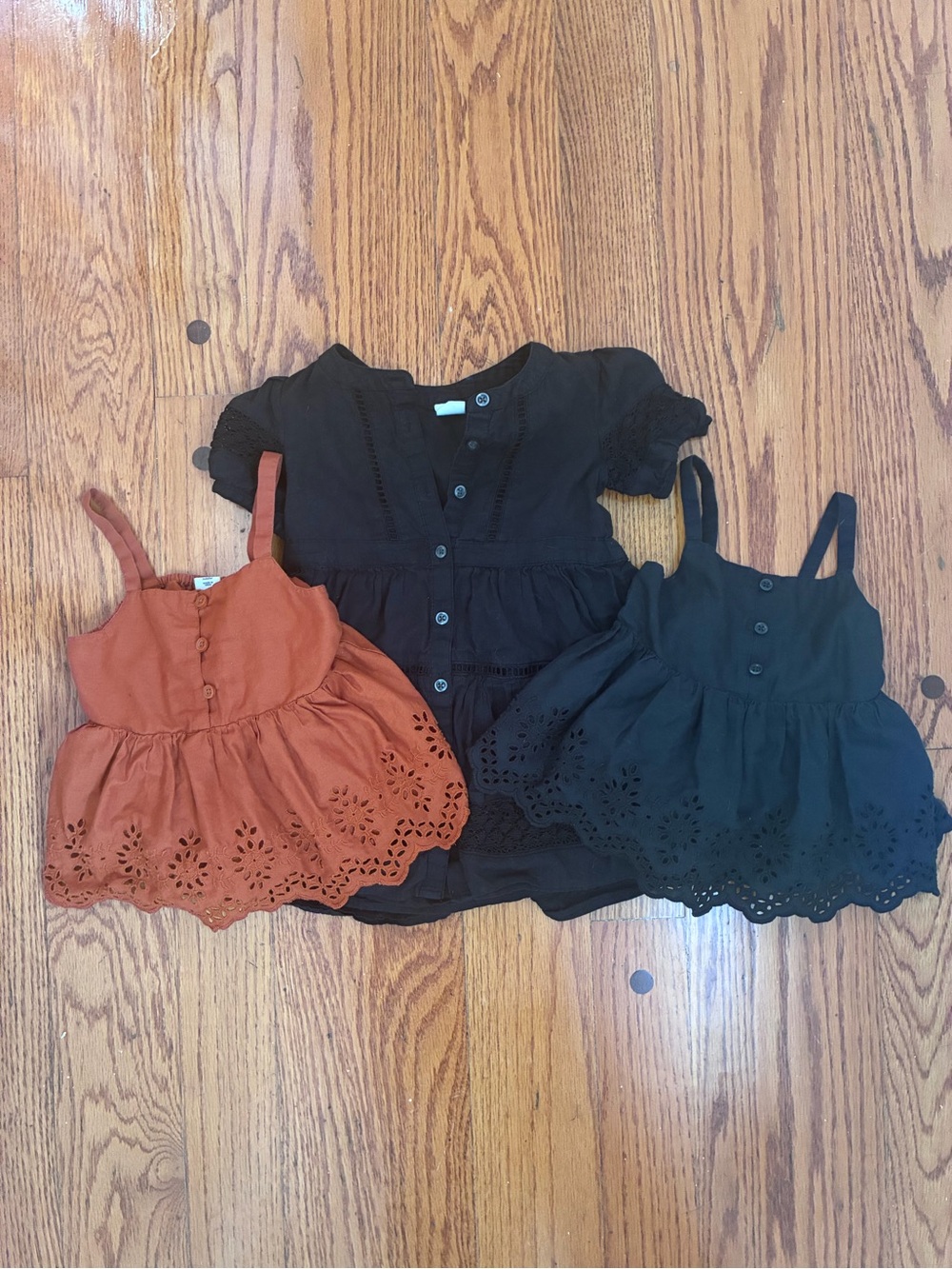 GAP 2t bundle, one dress two tops